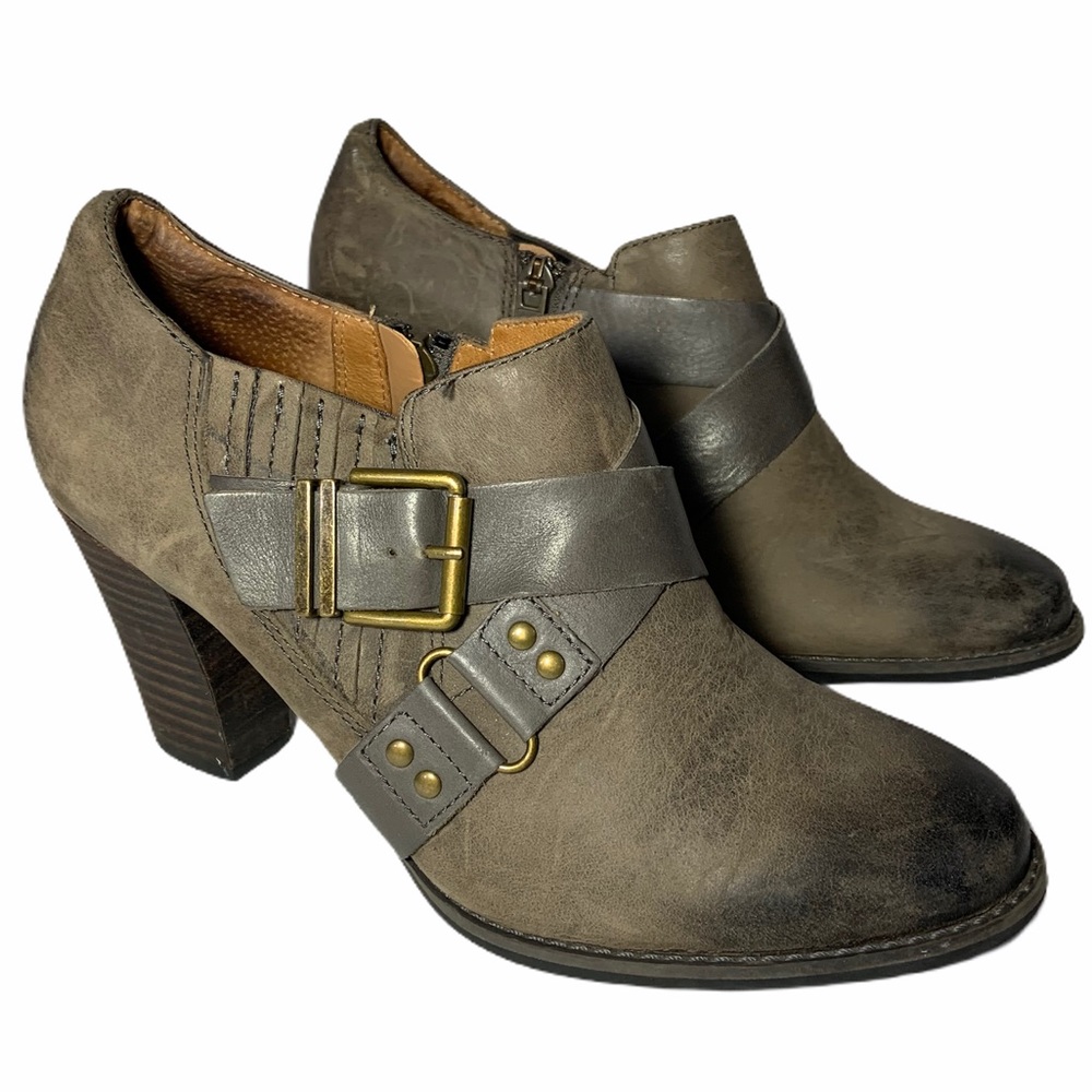 Clarks Heeled Bootie Brown Sz 8